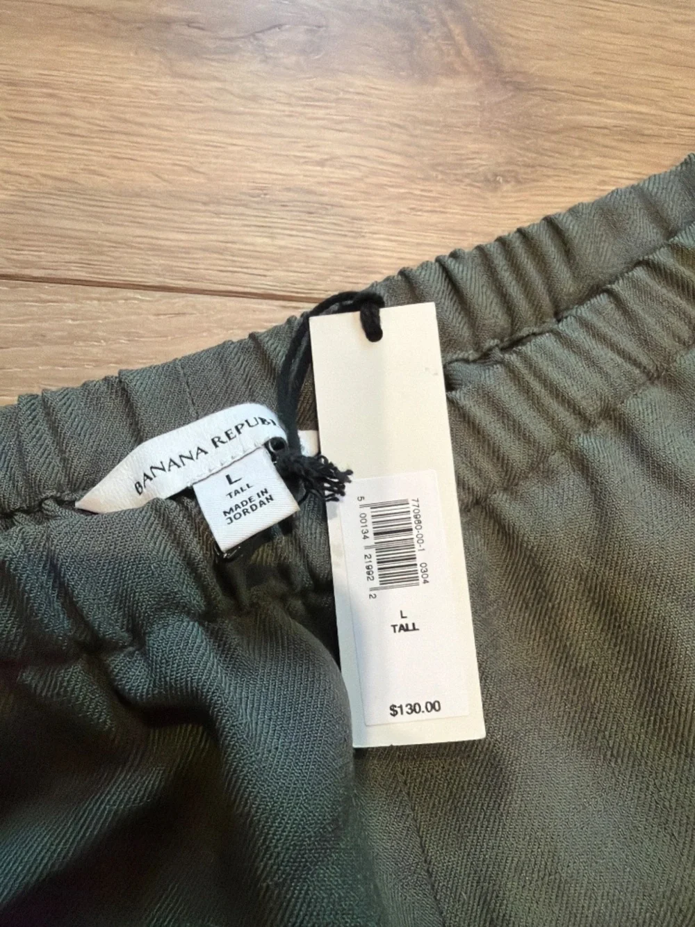 Green linen pants